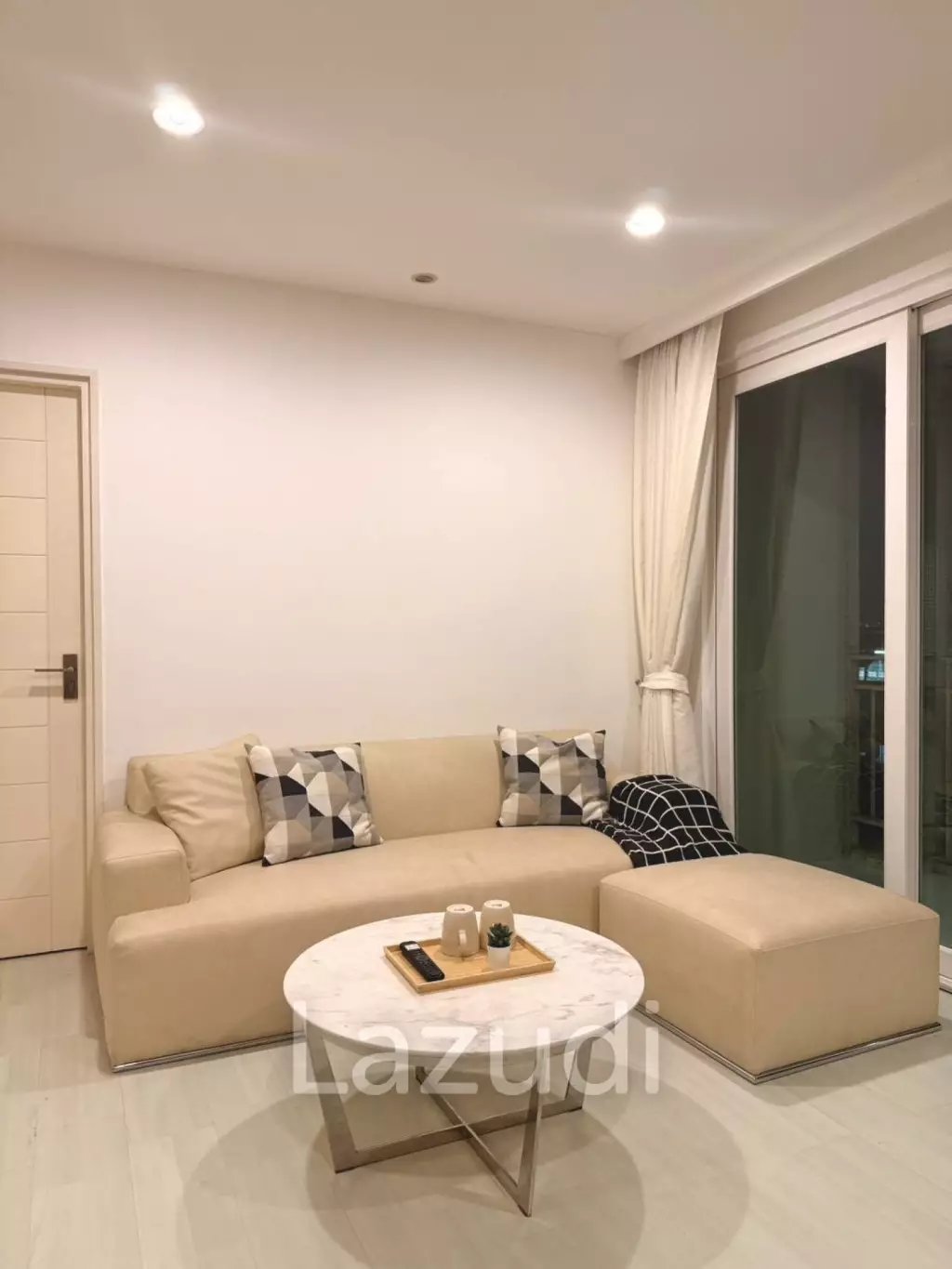70.8 sqm 2 Bedroom Condo on 8th Floor at The Bangkok Sathorn-Taksin, Khlong San