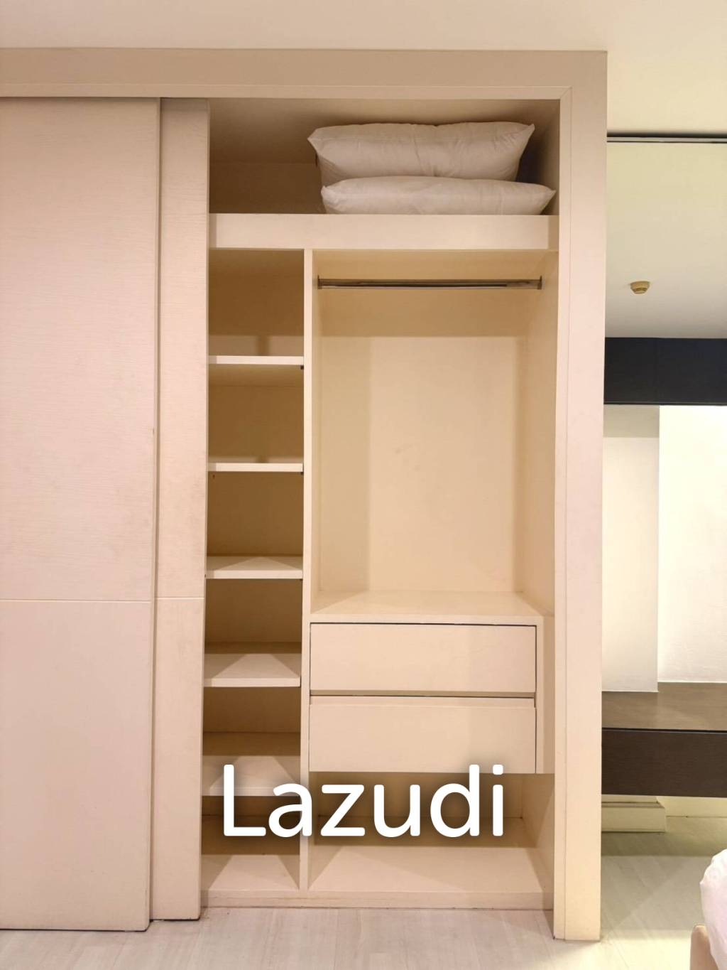 70.8 sqm 2 Bedroom Condo on 8th Floor at The Bangkok Sathorn-Taksin, Khlong San