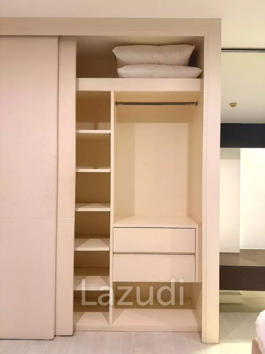 70.8 sqm 2 Bedroom Condo on 8th Floor at The Bangkok Sathorn-Taksin, Khlong San