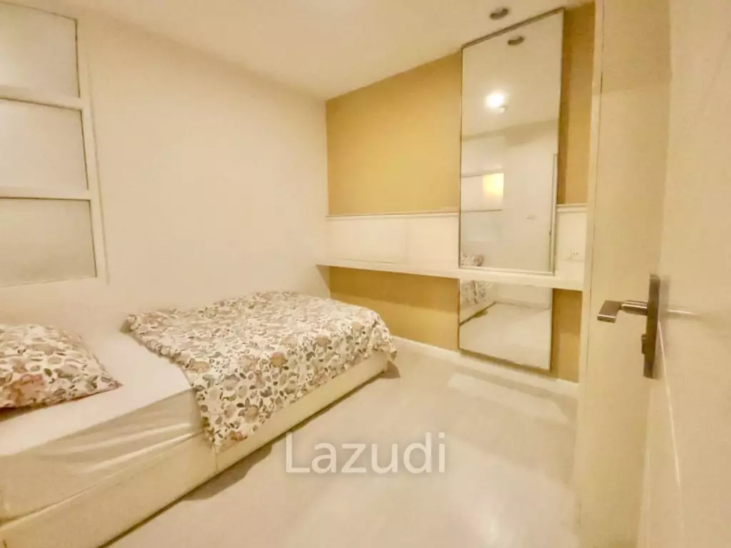 70.8 sqm 2 Bedroom Condo on 8th Floor at The Bangkok Sathorn-Taksin, Khlong San