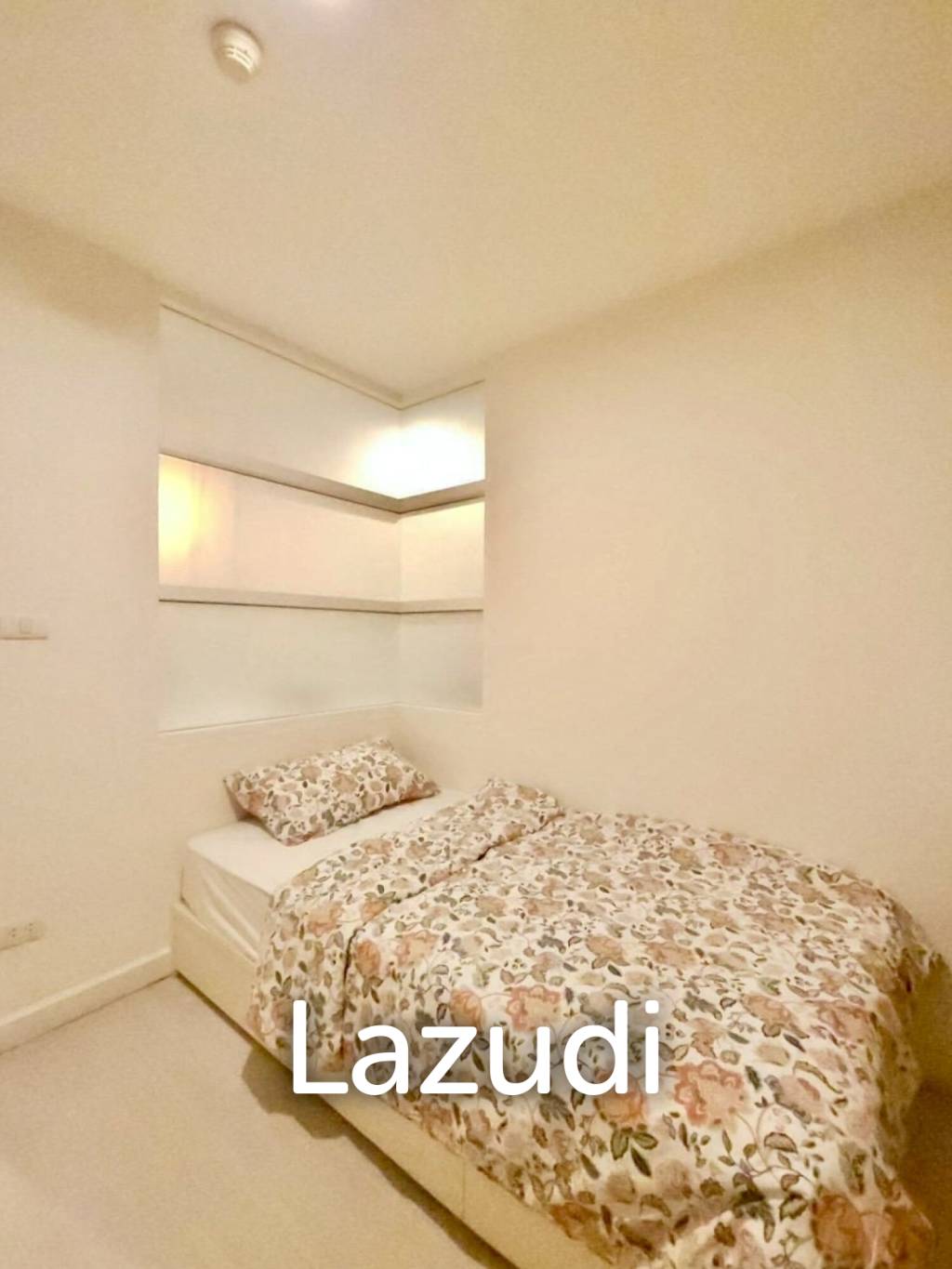 70.8 sqm 2 Bedroom Condo on 8th Floor at The Bangkok Sathorn-Taksin, Khlong San