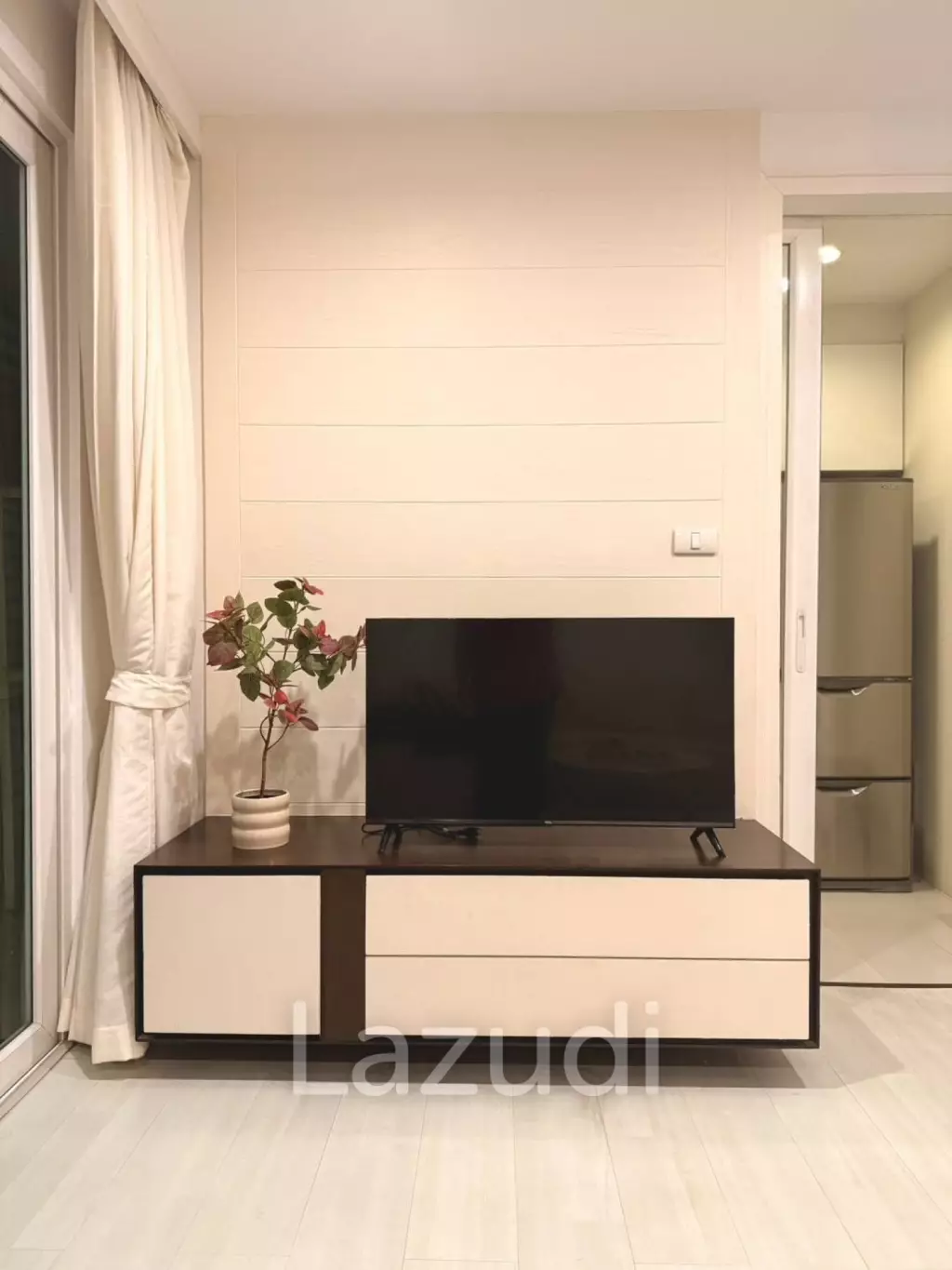 70.8 sqm 2 Bedroom Condo on 8th Floor at The Bangkok Sathorn-Taksin, Khlong San
