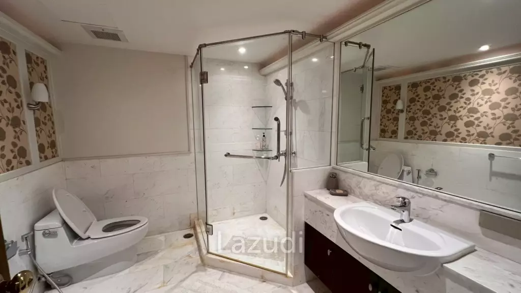 236 sqm condo at Sathorn Park Place Bangkok