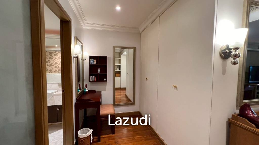 236 sqm condo at Sathorn Park Place Bangkok