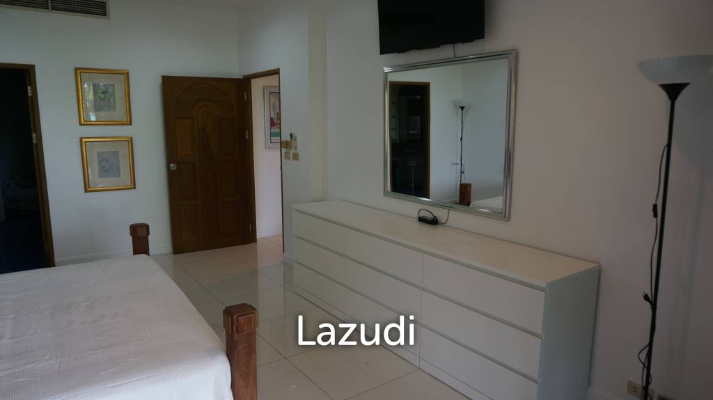 2 Beds 2 Baths 170 SQ.M. Baan Somprasong Condominium