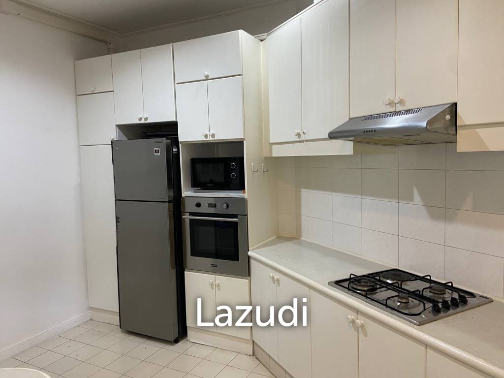 2 Beds 2 Baths 170 SQ.M. Baan Somprasong Condominium