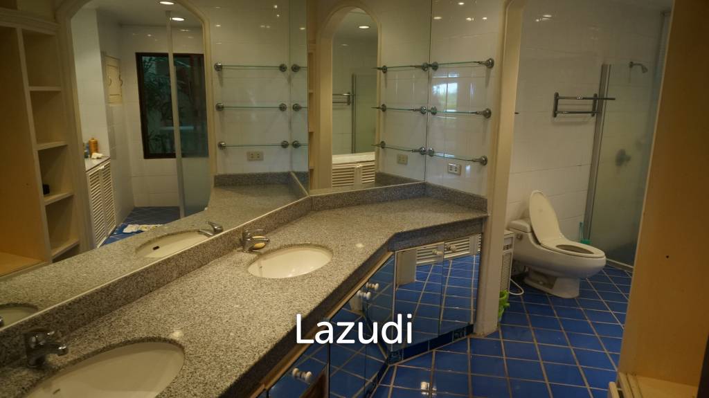 2 Beds 2 Baths 170 SQ.M. Baan Somprasong Condominium