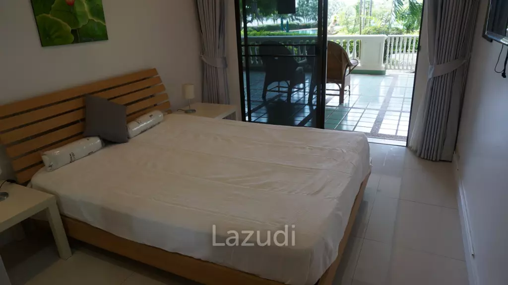 2 Beds 2 Baths 170 SQ.M. Baan Somprasong Condominium