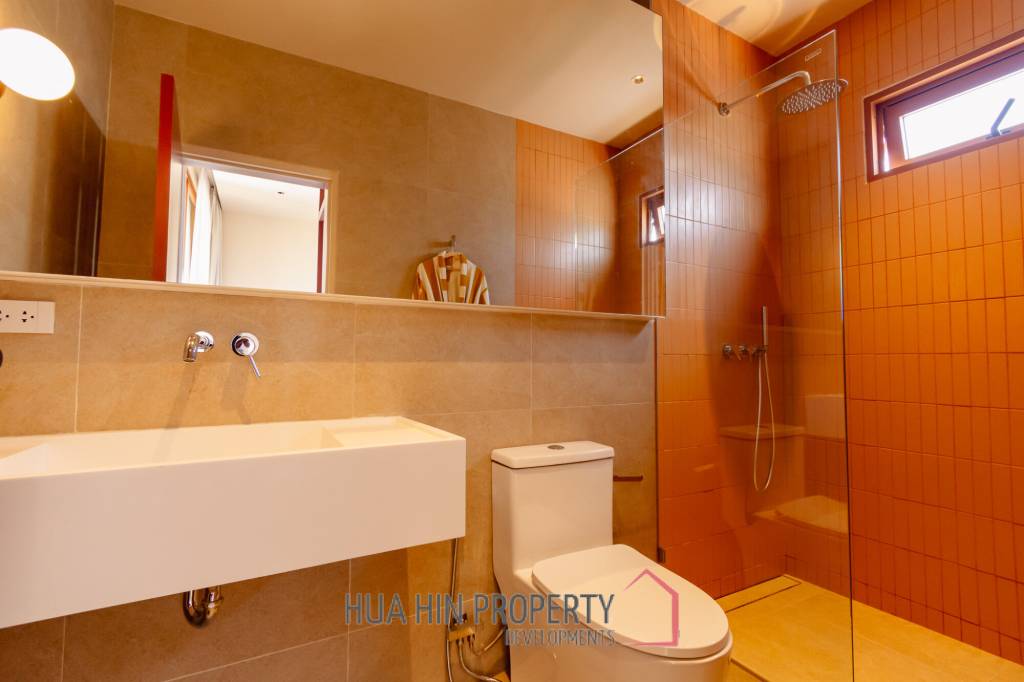 New Modern House 5 bedroom pool villa in Thap Tai Hua Hin