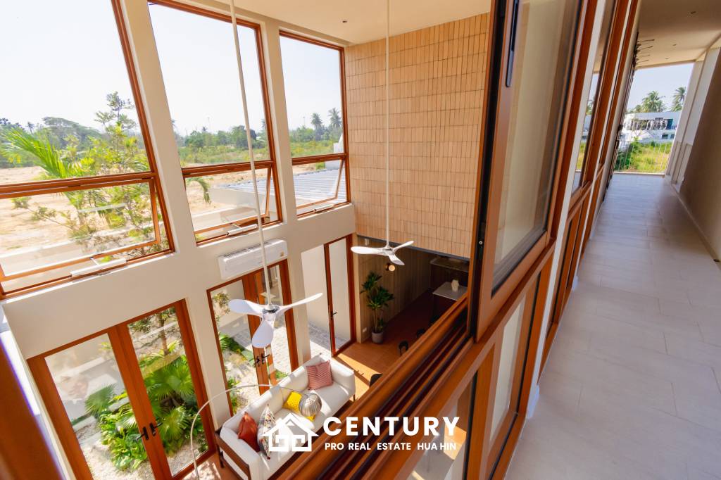 New Modern House 5 bedroom pool villa in Thap Tai Hua Hin