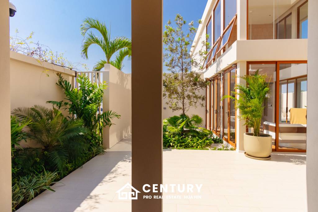 New Modern House 5 bedroom pool villa in Thap Tai Hua Hin