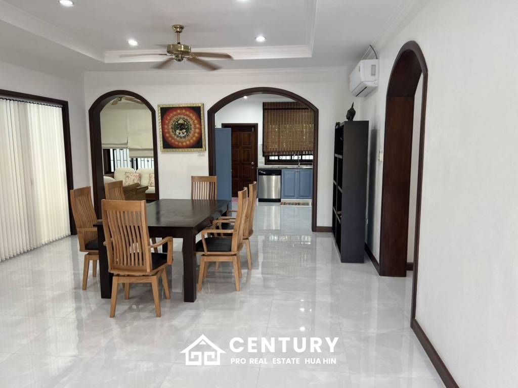 ORCHID VILLA :Newly Renovated 3-bedroom with a private Pool