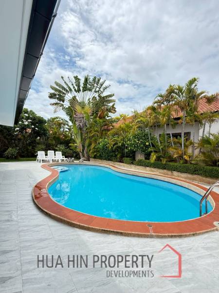 ORCHID VILLA :Newly Renovated 3-bedroom with a private Pool