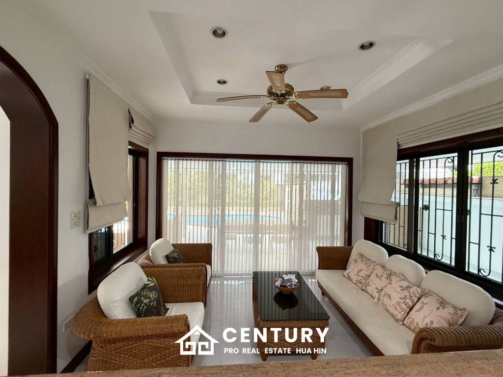 ORCHID VILLA :Newly Renovated 3-bedroom with a private Pool