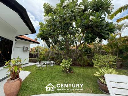 ORCHID VILLA :Newly Renovated 3-bedroom with a private Pool