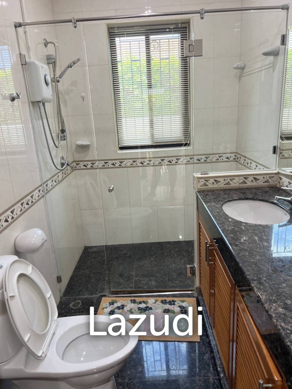 ORCHID VILLA :Newly Renovated 3-bedroom with a private Pool