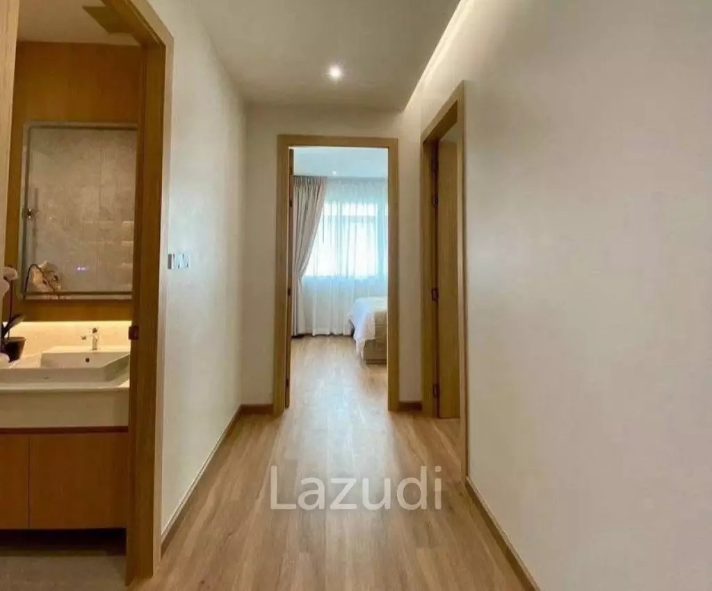 4 Beds 4 Baths 226 SQ.M. The Villas Rachawadee