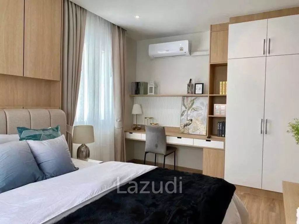 4 Beds 4 Baths 226 SQ.M. The Villas Rachawadee