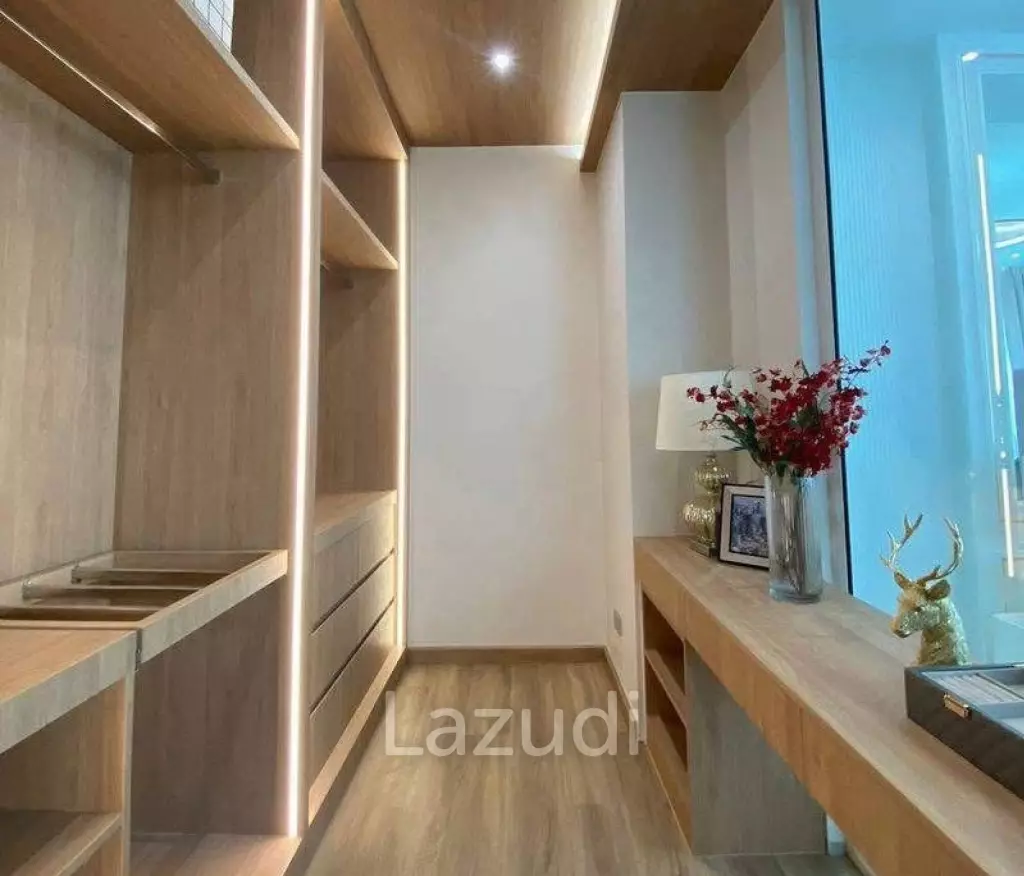 4 Beds 4 Baths 226 SQ.M. The Villas Rachawadee