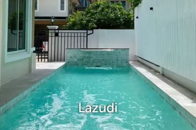 4 Beds 4 Baths 226 SQ.M. The Villas Rachawadee