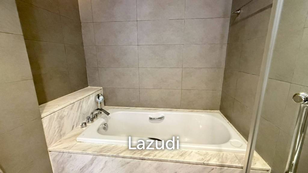 162 sqm 3 Bed Condo on 7th Floor at Piya Residence Khlong Toei Bangkok