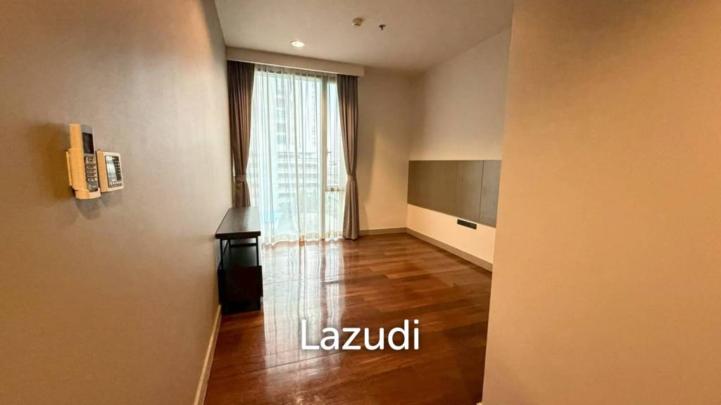 162 sqm 3 Bed Condo on 7th Floor at Piya Residence Khlong Toei Bangkok