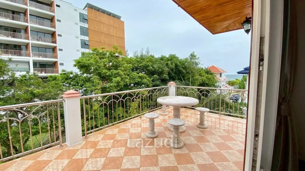 4 Beds 4 Baths 400 SQ.M. Island View Residence