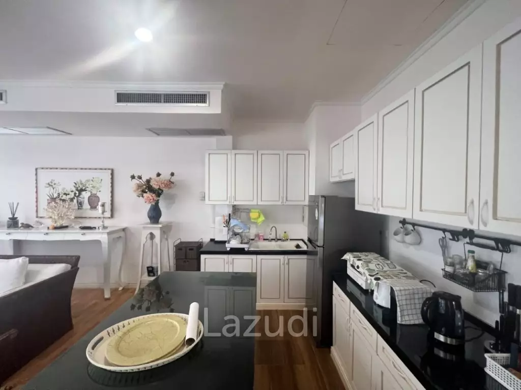 KREDSAI : 2 storey 7 bed freehold beachfront villa