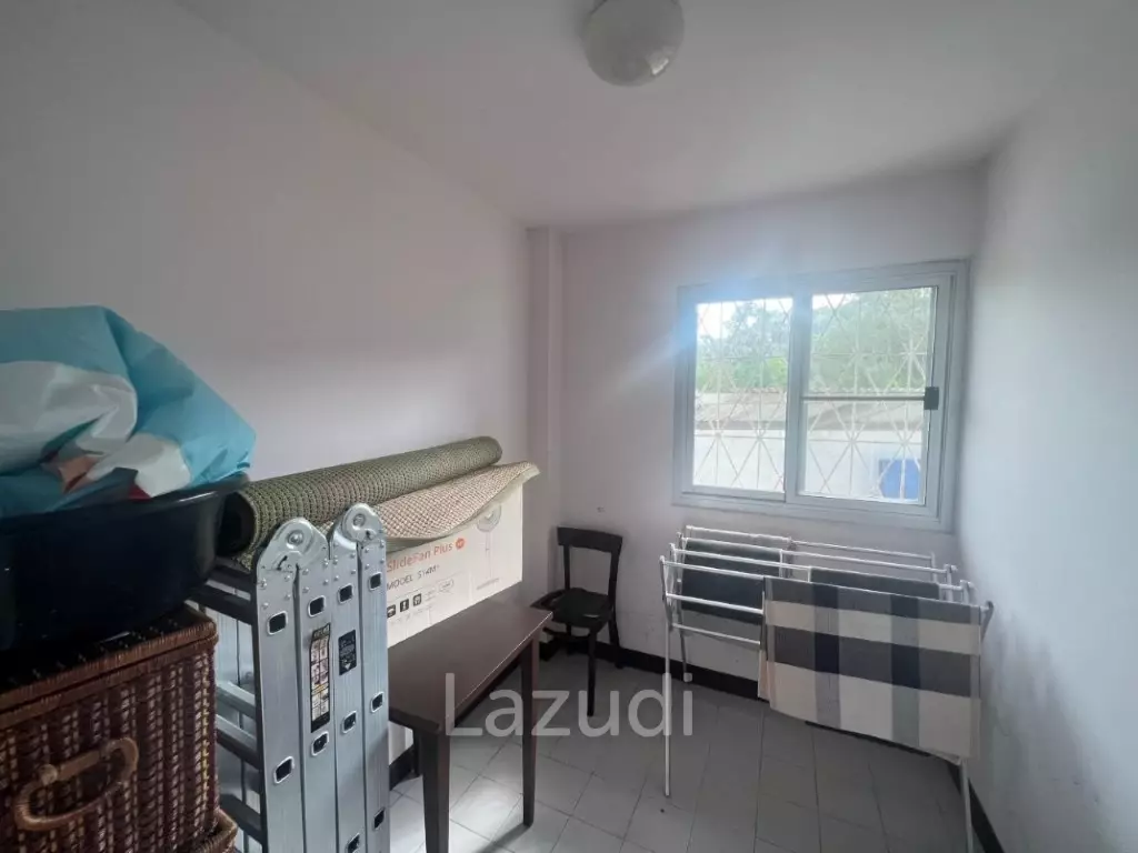 KREDSAI : 2 storey 7 bed freehold beachfront villa