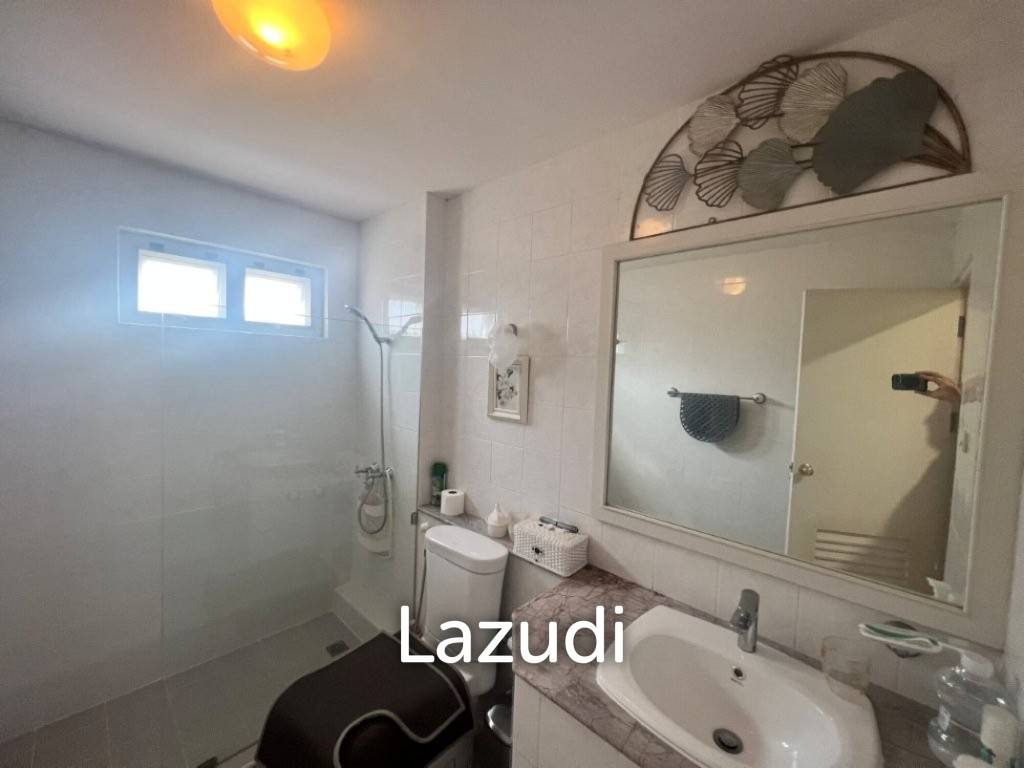 KREDSAI : 2 storey 7 bed freehold beachfront villa