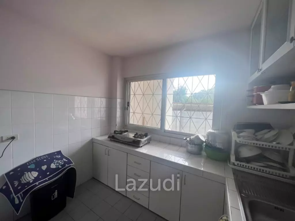 KREDSAI : 2 storey 7 bed freehold beachfront villa