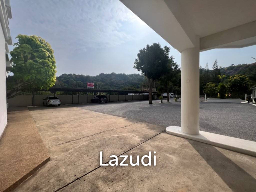 KREDSAI : 2 storey 7 bed freehold beachfront villa