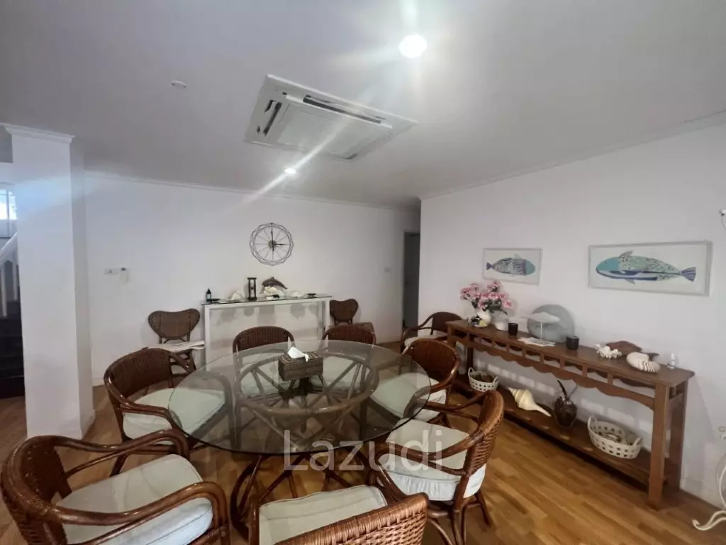 KREDSAI : 2 storey 7 bed freehold beachfront villa