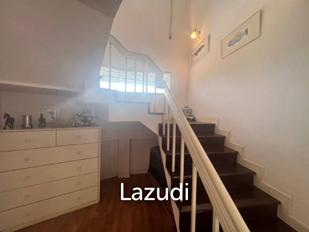 KREDSAI : 2 storey 7 bed freehold beachfront villa