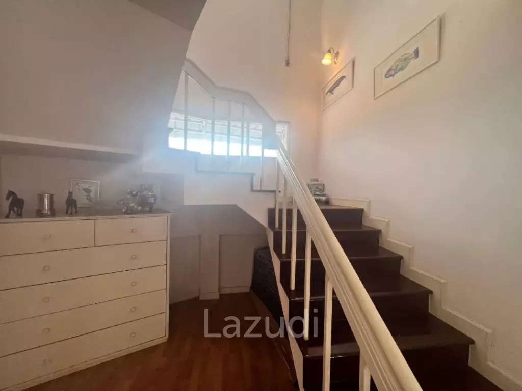 KREDSAI : 2 storey 7 bed freehold beachfront villa
