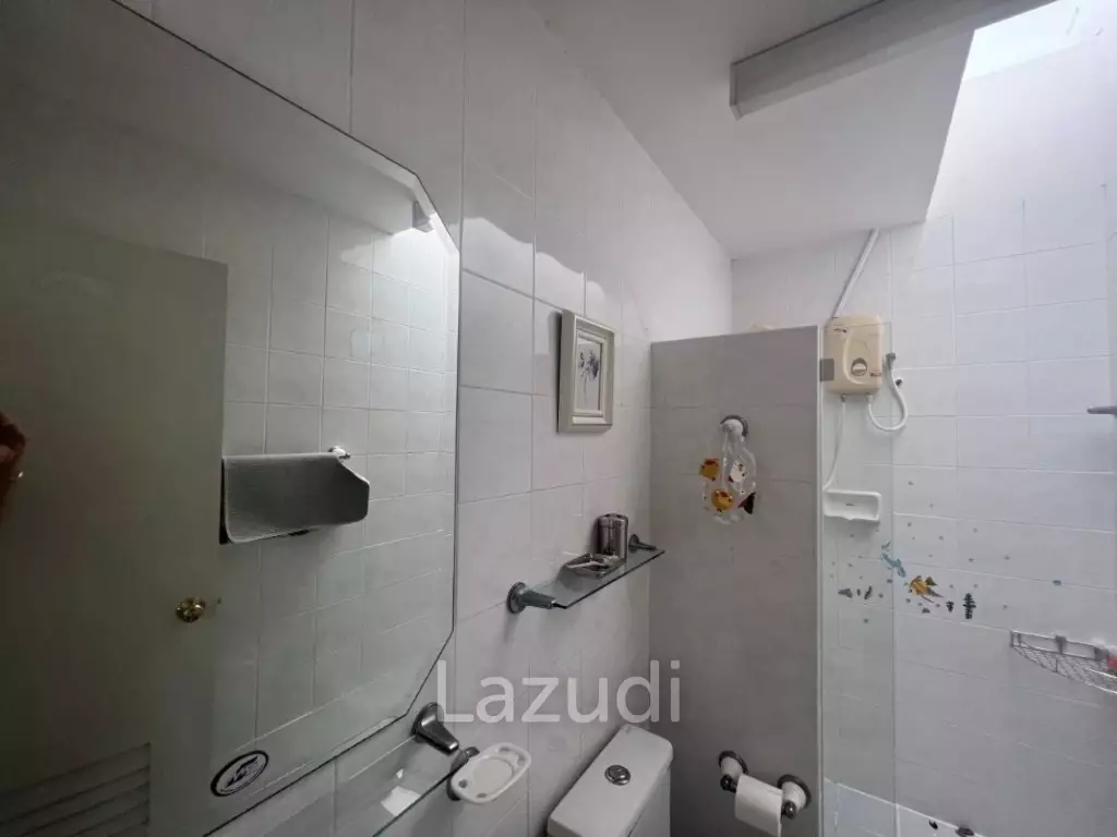 KREDSAI : 2 storey 7 bed freehold beachfront villa