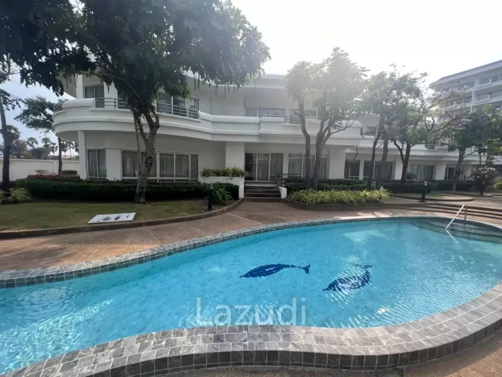 KREDSAI : 2 storey 7 bed freehold beachfront villa