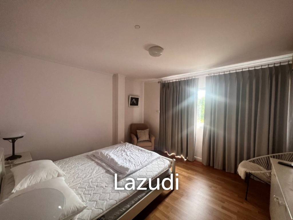 KREDSAI : 2 storey 7 bed freehold beachfront villa