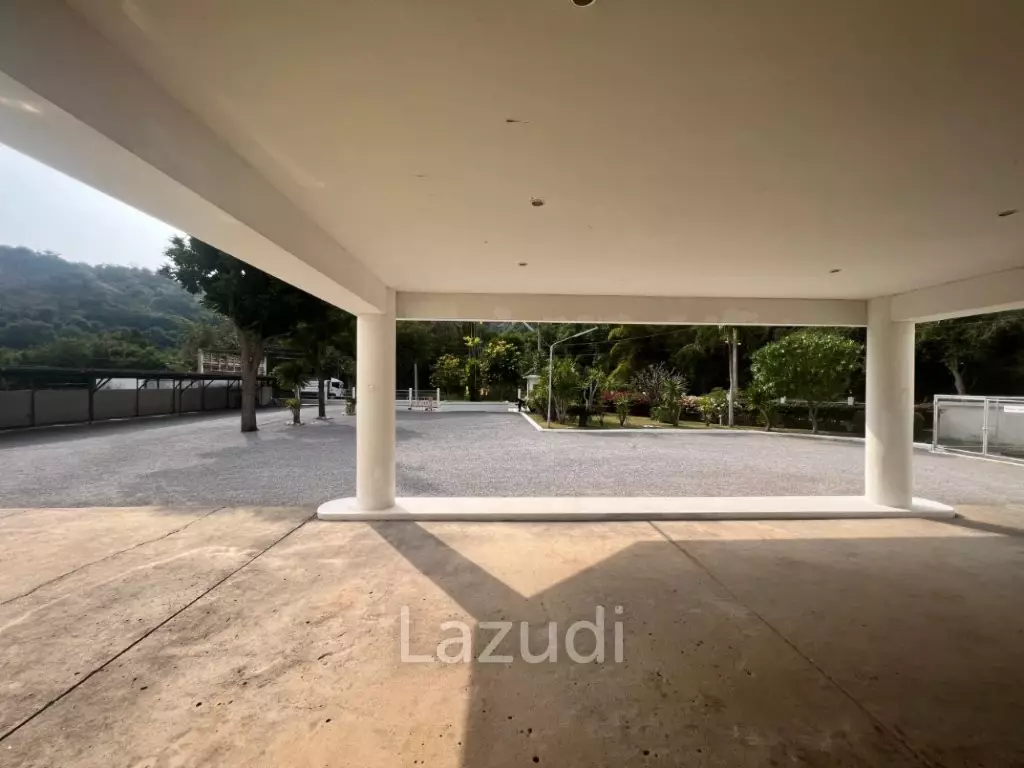 KREDSAI : 2 storey 7 bed freehold beachfront villa
