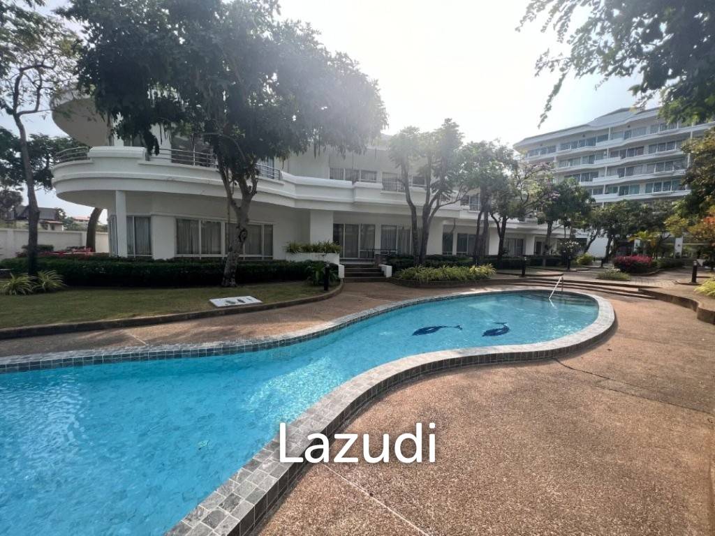 KREDSAI : 2 storey 7 bed freehold beachfront villa