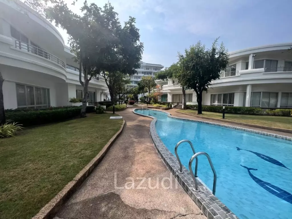 KREDSAI : 2 storey 7 bed freehold beachfront villa