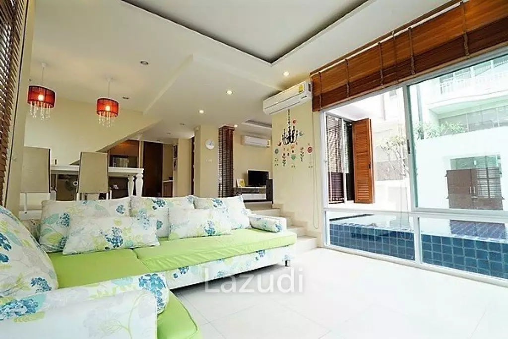 VIMANLAY: Modern 4 Bed Beachfront Pool Villa