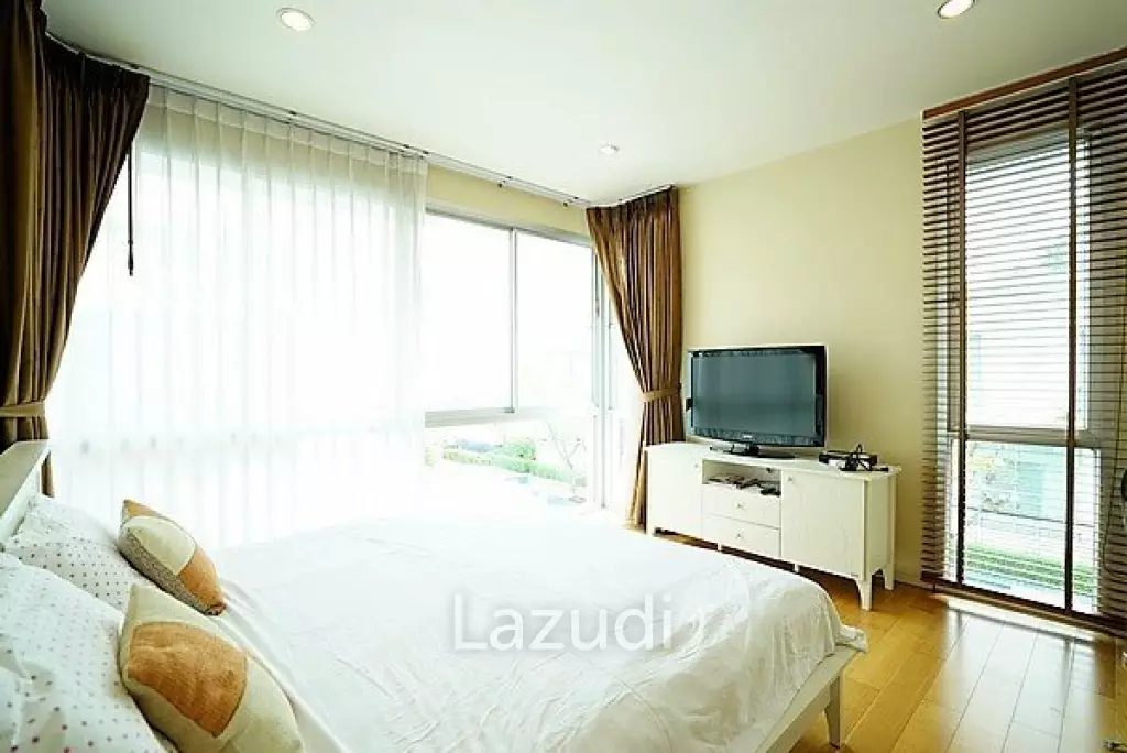 VIMANLAY: Modern 4 Bed Beachfront Pool Villa