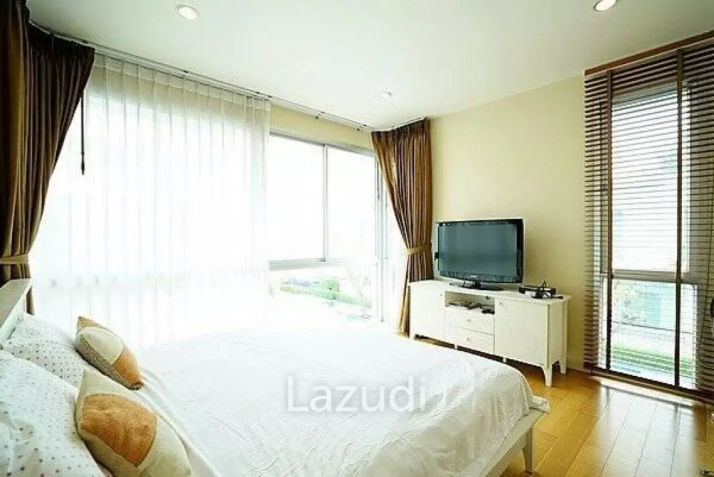 VIMANLAY: Modern 4 Bed Beachfront Pool Villa
