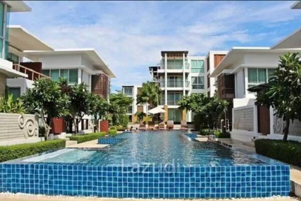 VIMANLAY: Modern 4 Bed Beachfront Pool Villa