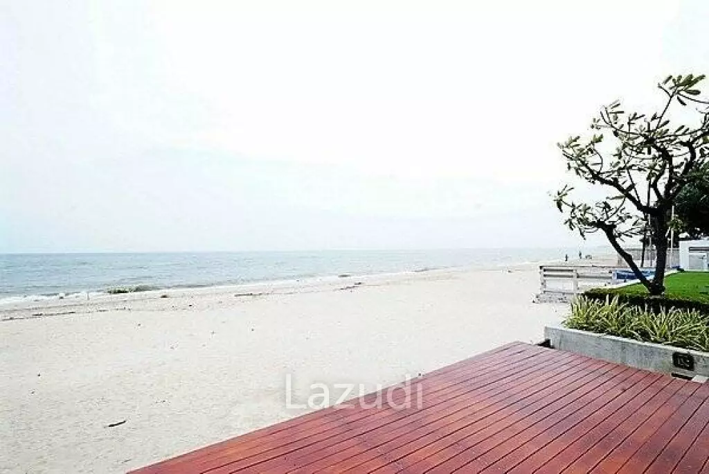VIMANLAY: Modern 4 Bed Beachfront Pool Villa