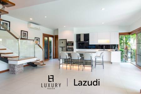 640 平方米 4 床 4 洗澡 别墅 对于 销售