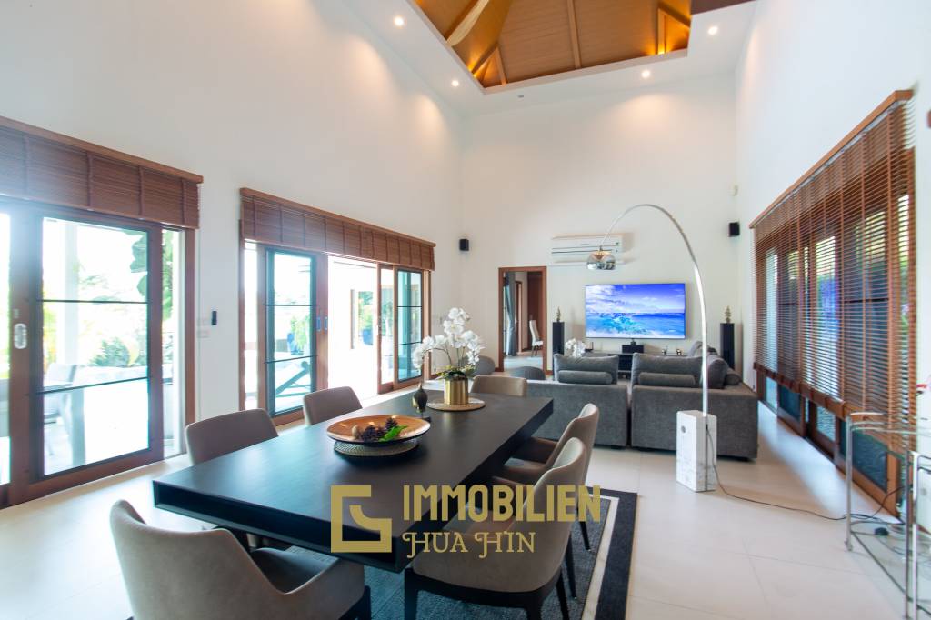 491 qm Wohnfläche / hochwertig Ausgestattet / Bergblick