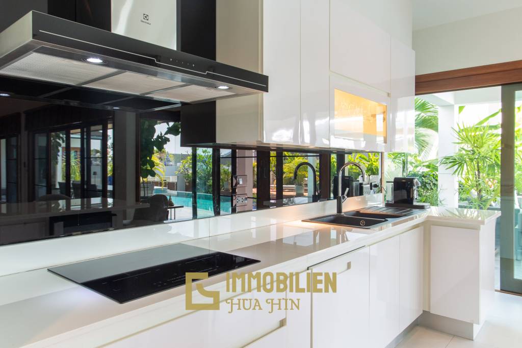 491 qm Wohnfläche / hochwertig Ausgestattet / Bergblick