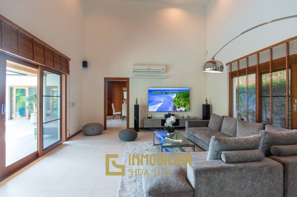 491 qm Wohnfläche / hochwertig Ausgestattet / Bergblick